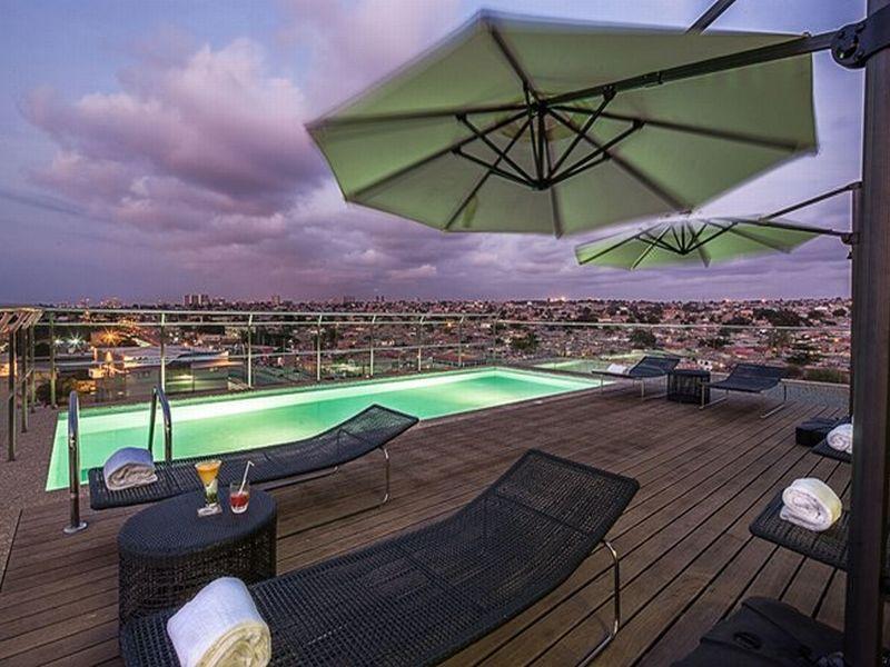 Executive Hotel Samba Luanda Esterno foto
