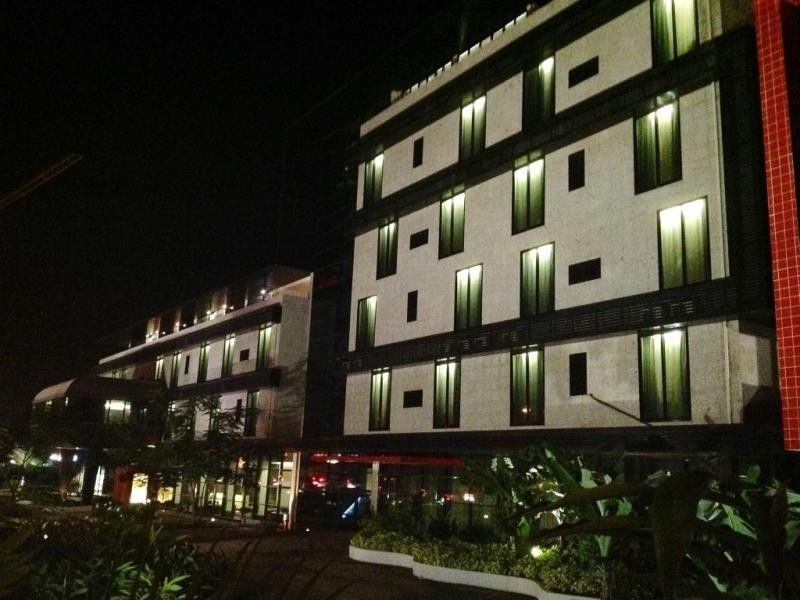 Executive Hotel Samba Luanda Esterno foto